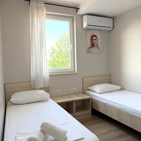 Laura - Gæstehus Međugorje